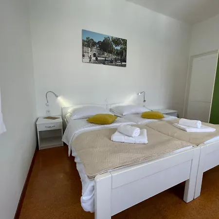 Πανσιόν Jarula 3*