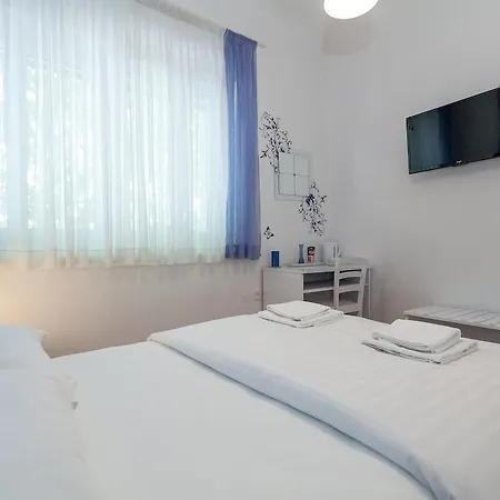 Jarula Πανσιόν 3*